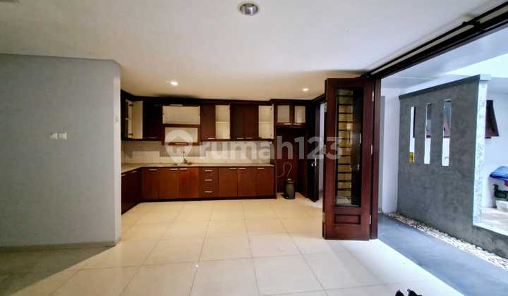 Disewakan Rumah Minimalis Modern Dekat Mrt I Cipete 2