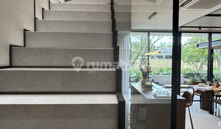 Modern Bentley Homes, Lippo Village Karawaci 2