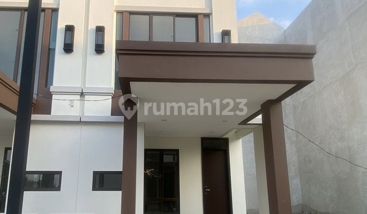 Rumah 3 Lantai Bergaya Jepang 15 Menit Exit Tol Cikupa.