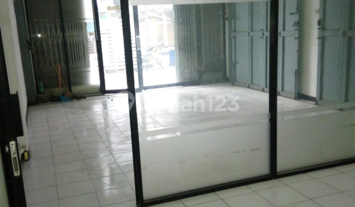 Quick Sale Triangular Gold Shop in Kosambi 2