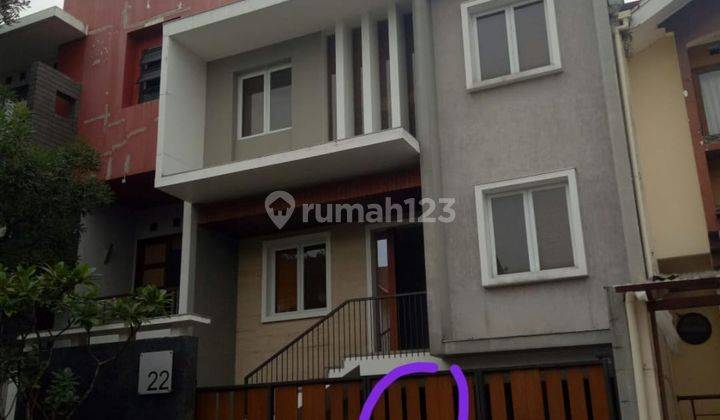 Sewa Rumah 2 Lantai Furnish di Cluster Setra Duta Bandung 1