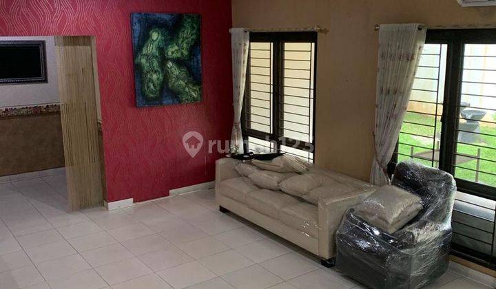 Dijual Rumah Bagus 2 Lantai Full Furnish Siap Huni di Kota Wisata 2