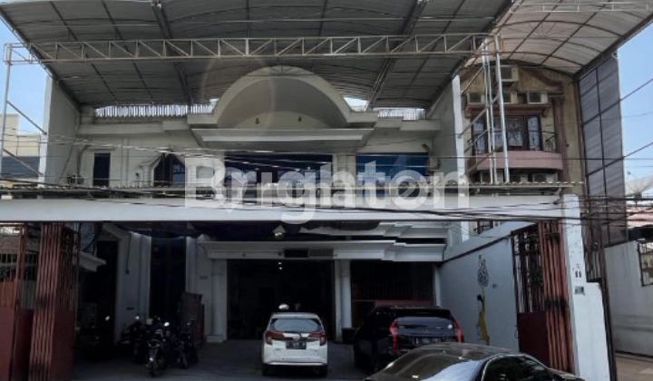 Rumah Mewah + Rooftop Pinggir Jalan Biliton, Gubeng, Surabaya