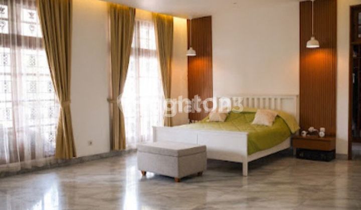 Rumah + swimming pool siap huni di Pasar Minggu, Jakarta Selatan  2