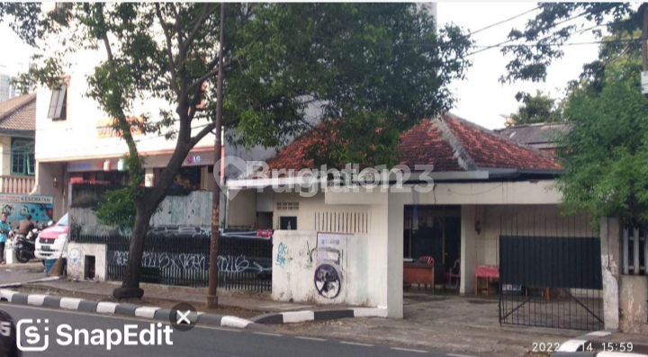 Land by the side of Ciputat Main Road, Kebayoran Lama, South Jakarta Land by the side of Ciputat Main Road, Kebayoran Lama, South Jakarta