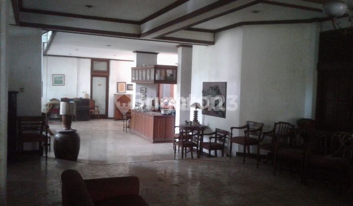 Hitung Tanah saja, Rumah Hoek 2 lantai di Bintaro Jaya, Jakarta Selatan