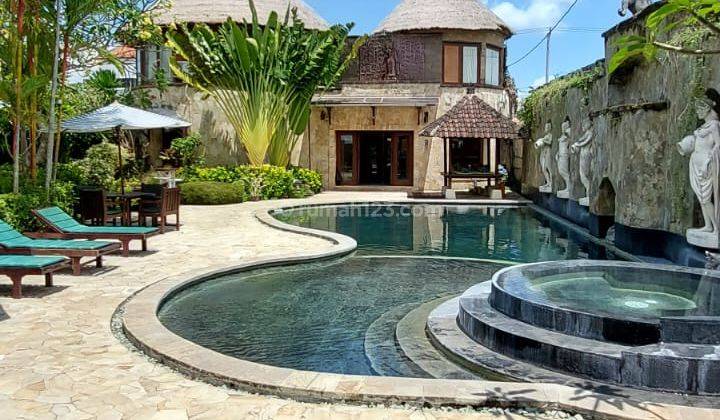 Dijual Villa Daerah Umalas Kerobokan Kuta Bali 1