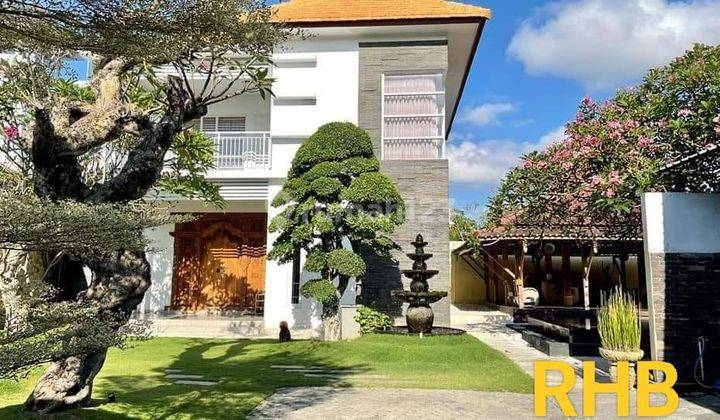 Semi-villa house for sale, located in the Kertha Petakan area 1