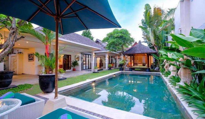 For sale Villa Canggu Club 3br 250 Meters from the Beach 2