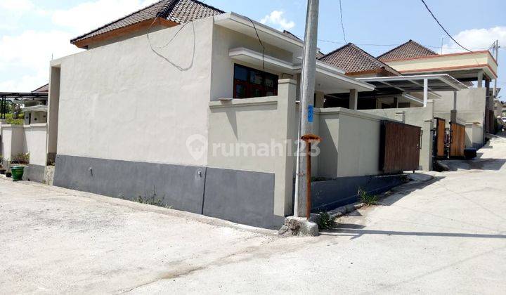 Rumah Dengan View Sawah Di Dekat Pantai Kedungu 2