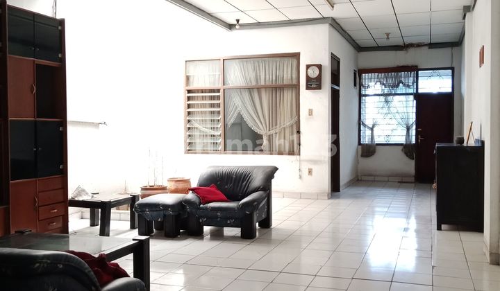 Ruko 3 lantai di Mainroad Kopo Bandung tengah kota ramai 2 arah Ruko 3 lantai di Mainroad Kopo Bandung tengah kota ramai 2 arah