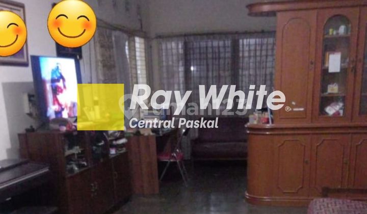 House in Cihapit Wing or Riau, Bandung City 2