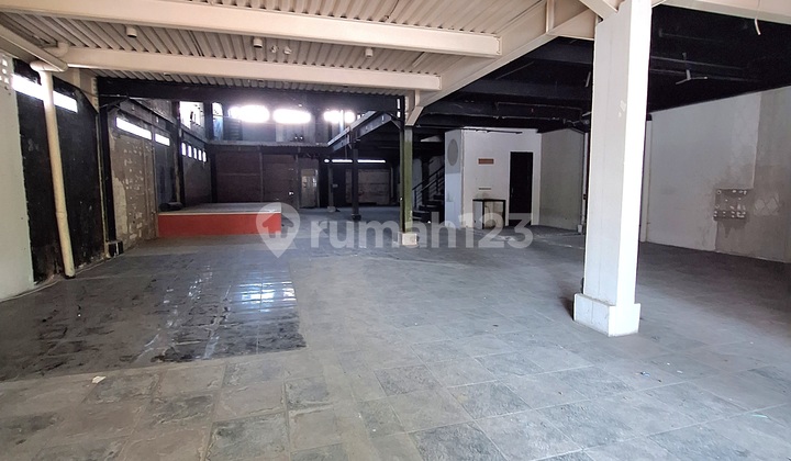 Ruko Tengah Kota Traffic Selalu Ramai Ruko Tengah Kota Traffic Selalu Ramai