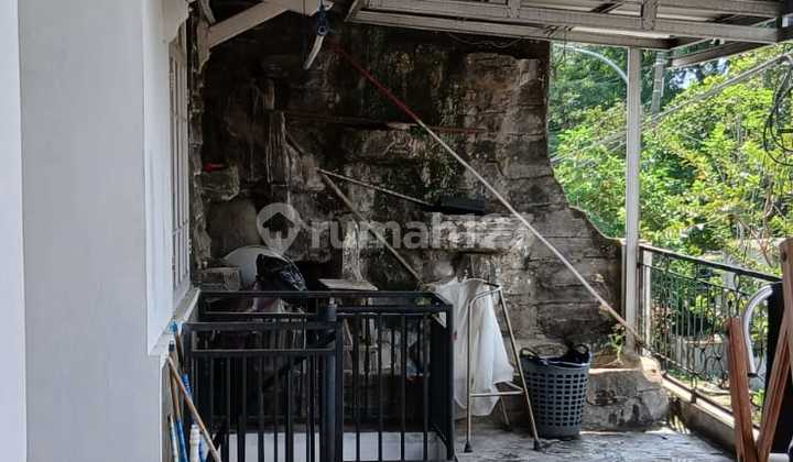 Rumah 2 Lantai Siap Huni Di Komplek Yg Tenang Dan Strategis