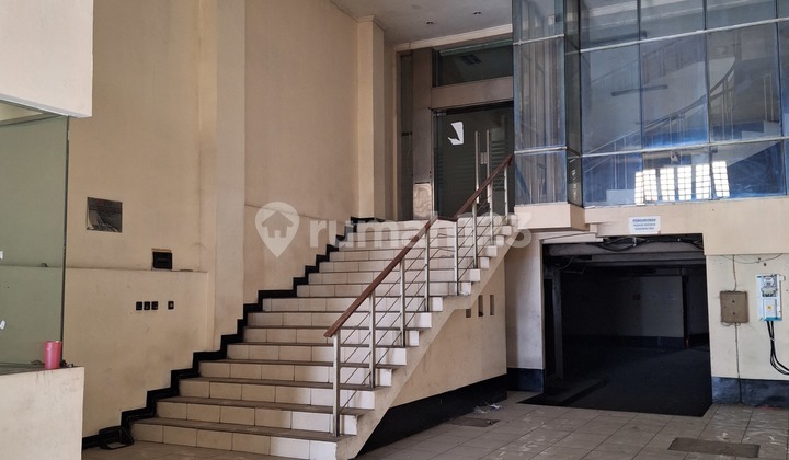 City Center Shophouse and Commercial Space (Includes Basement) 2