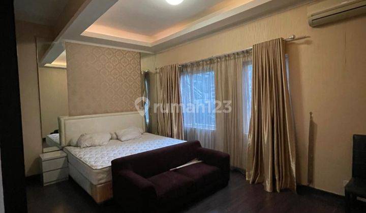 Dijual Apartemen Sudirman Park 3 Bedroom Furnished View Swimming Pool 2