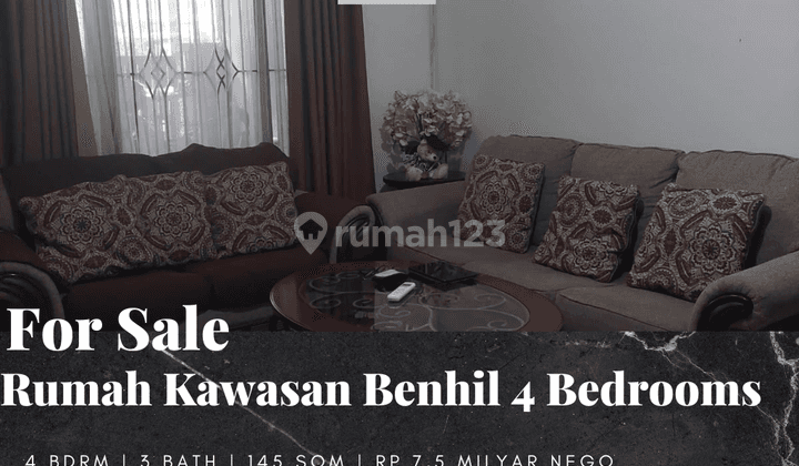 Rumah 2 Lantai Bagus Semi Furnished SHM di Bendungan Hilir 1