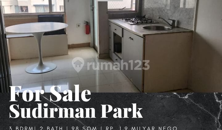 Jual Apartemen Sudirman Park 3 BR Semi Furnished Bagus 1