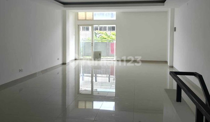 Jual Ruko di Apartemen Thamrin Residences 4 ,5 Lantai Bagus