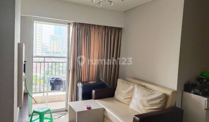 Jual Apartemen Cosmo Terrace 2 Bedroom Lantai Sedang Furnished 2