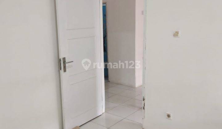 Rumah Bagus Unfurnished SHM di Sukahati Cibinong Bogor, Bogor 2