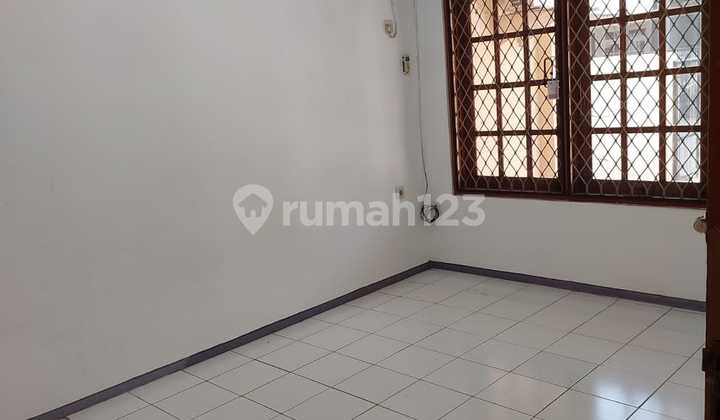 Disewakan Rumah Janur Asri Kelapa Gading Jakarta Utara 2