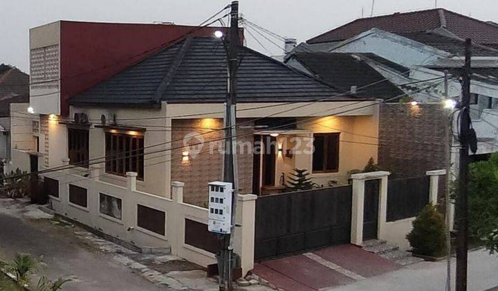 dijual rumah mewah di kompleks elite jatiwaringin asri jatiwaringin pondok gede bekasi 1