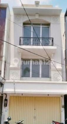 For Sale: Strategic Shophouse at Bulevar Hijau Bekasi