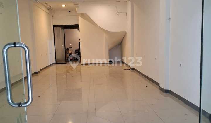 For Sale: Ruko (Shop House) on Bulevard Raya, Kelapa Gading, North Jakarta For Sale: Ruko (Shop House) on Bulevard Raya, Kelapa Gading, North Jakarta