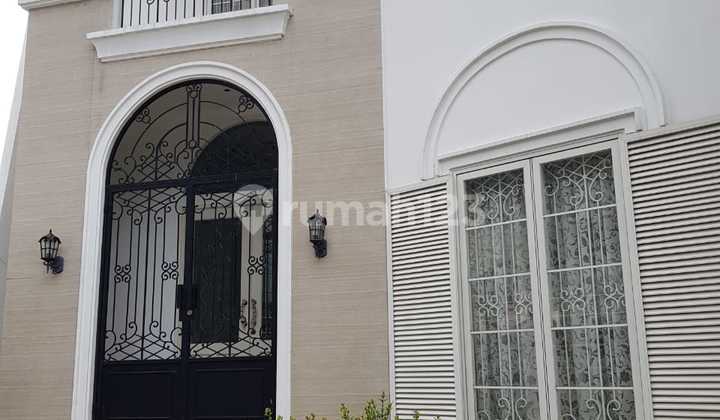 For Rent, American Modern Classic House, Cikini Menteng, Central Jakarta