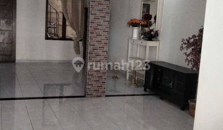 Disewa Rumah Semi Furnish Di Cluster Aralia Harapan Indah Bekasi 
