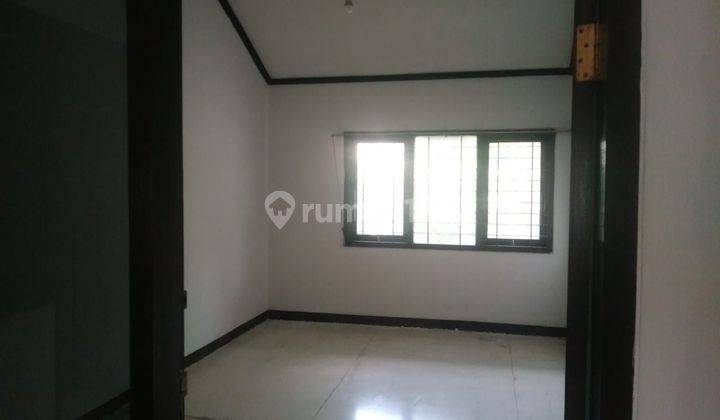 Rumah usaha ex kantor 2 lt mainroad kebonjati 1