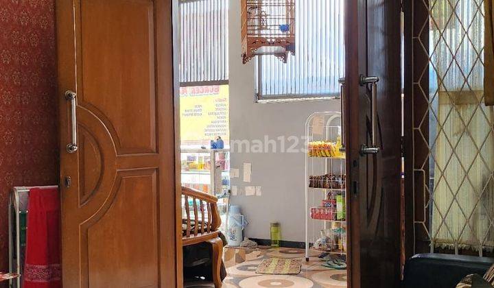 Rumah Asri dan apik 2 1/2 lantai di Sariwangi 1