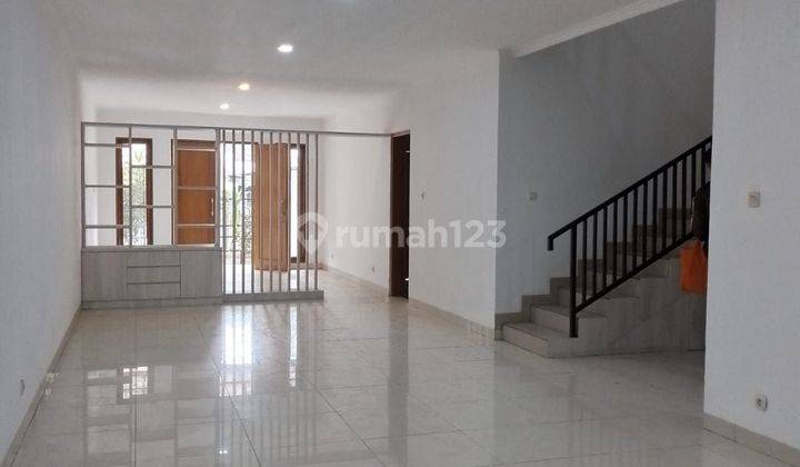 Rumah 2 lt, furnished, siap huni di kembar timur 1