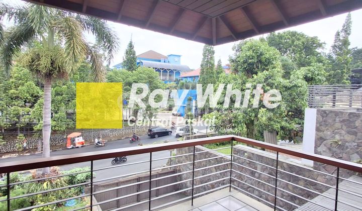 Rumah Mewah dan Asri di Mainroad Dago Kota Bandung 2