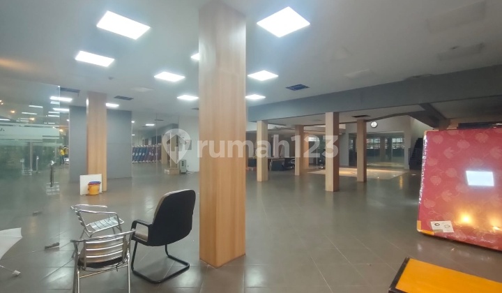 Ruang Usaha Strategis, Siap Pakai Di Mmlainroad Cihampelas