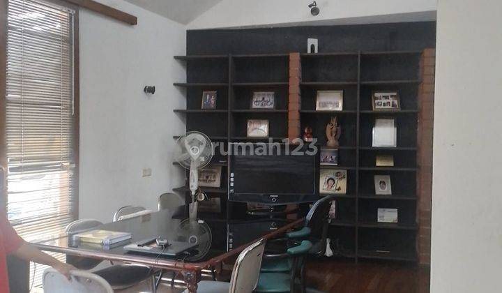 Rumah Terawat Dan Strategis Di Mainroad Diponegoto 1