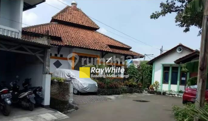 Active Wings Riau Jakarta Street Boarding House 2