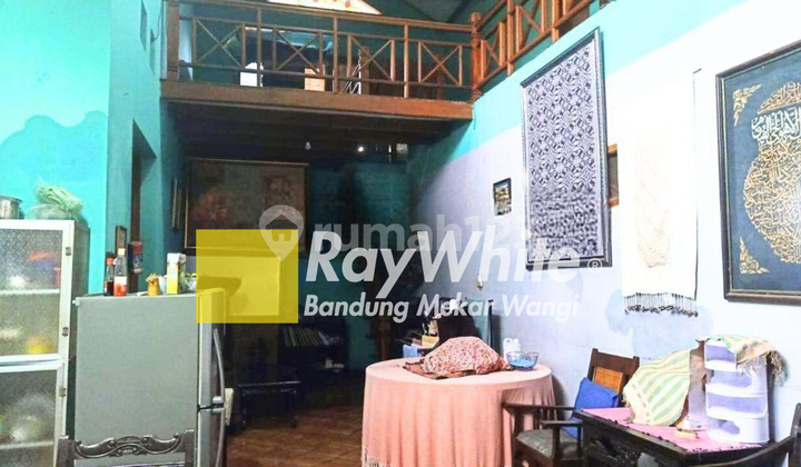 House on Mainroad Cikutra Bandung 2