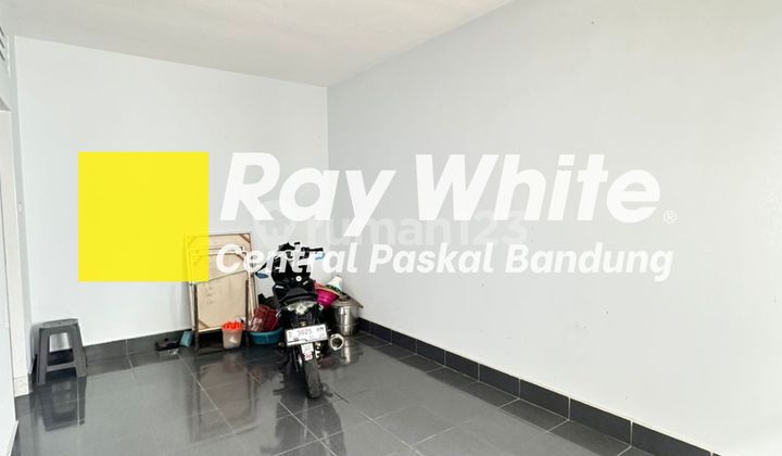 A Serene and Comfortable House in Diponegoro Wing, Suitable for a Cafe Restaurant. 2