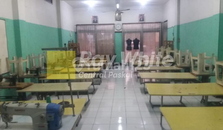 Well-Maintained Shophouse for Office in Ciateul, Bandung (For Rent) 1