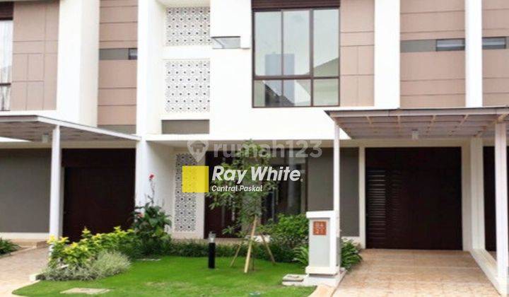 Rumah Bagus 2 Lantai di Summarecon Bandung 1