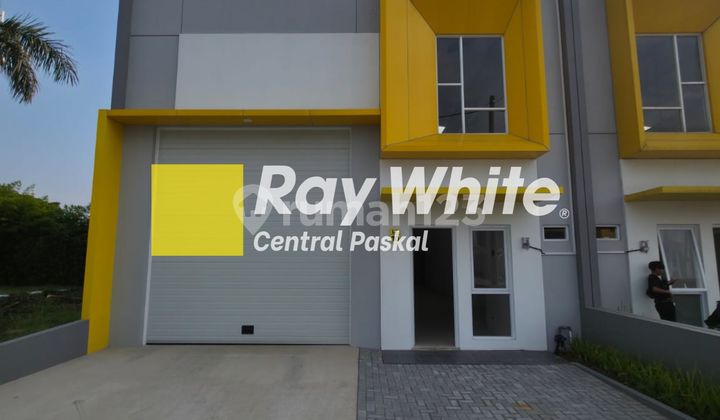 Gudang Modern Rasa Villa Tipe Malabar di Pergudangan Modern Parahyangan Eco Business Park Gudang Modern Rasa Villa Tipe Malabar di Pergudangan Modern Parahyangan Eco Business Park