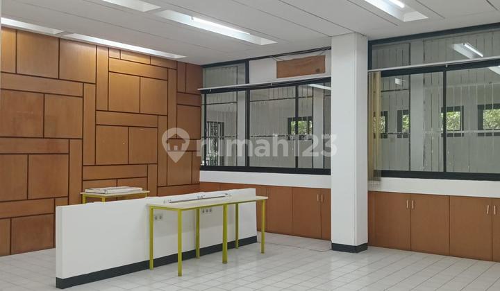 Main Road Juanda Business Space in Good Condition Main Road Juanda Business Space in Good Condition
