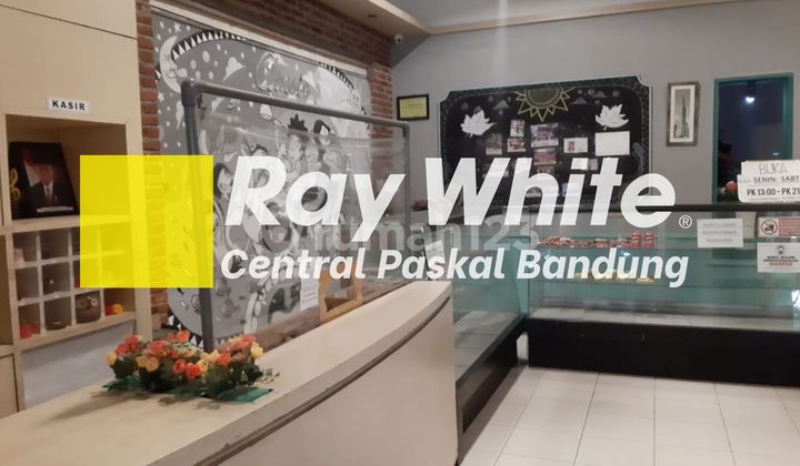 Rumah Usaha di Mainroad Naripan Bandung