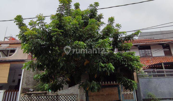 Dijual rumah lama hitung tanah di komplek DPR II kebon jeruk jakarta barat 1