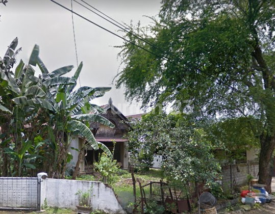 For Sale Old House Land Only in Menteng Strategic Location