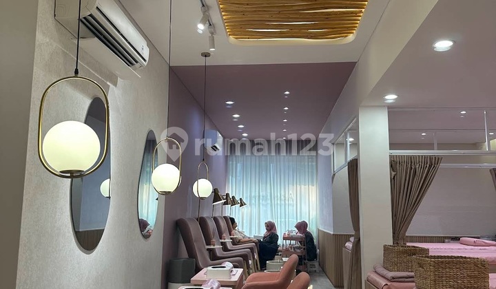 Rumah Menteng First Class Buat Cafe Kantor Cocok