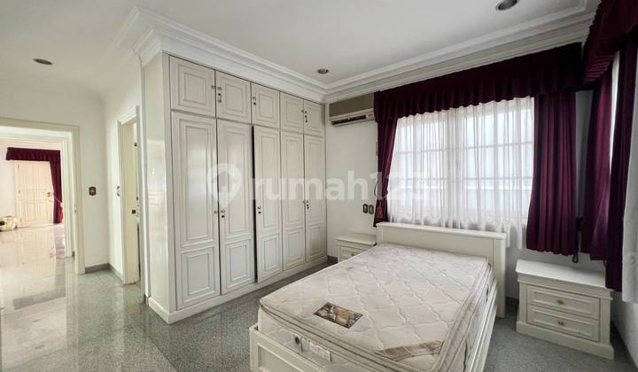 Menteng house CAN BE FOR OFFICE OR RESIDENCE quiet complex