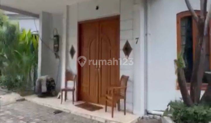 Lp0010 Rumah Lama Dekat Cik Ditiro Terawat Asri Hoek Tepi Jalan  1